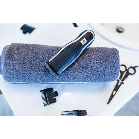 Evolutionary Change in Hair Clipper Revolutionizes Self-Haircutting 