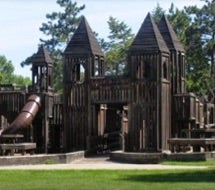 Kilgour Park at noon